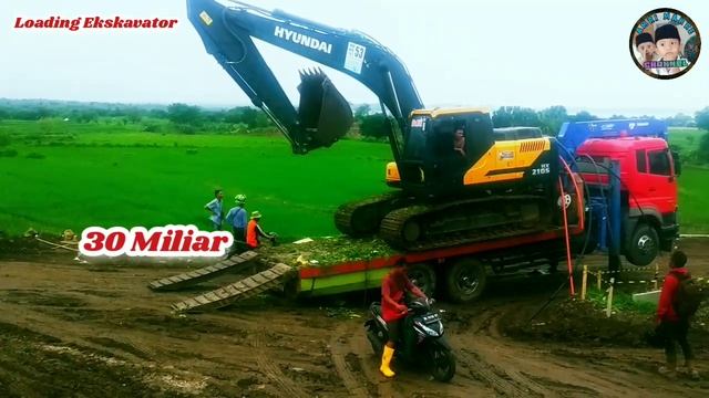 Loading Eskavator Hyundai HX 210s #eskavator #komatsu #hyundai #kato #amrimahre #alatberat #kato смотреть онлайн