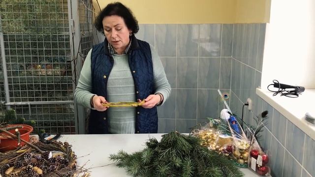 Рождественский венок своими руками из природных материалов. смотреть онлайн