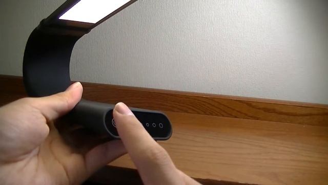 REVIEW: PowerAdd Touch Sensitive LED Desk Light