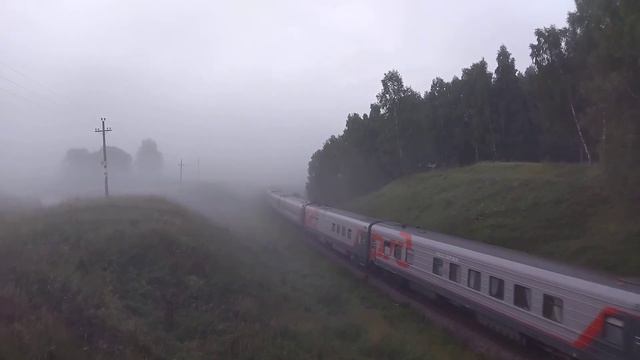 2М62У с пассажирским поездом на участке Тула - Алексин смотреть онлайн
