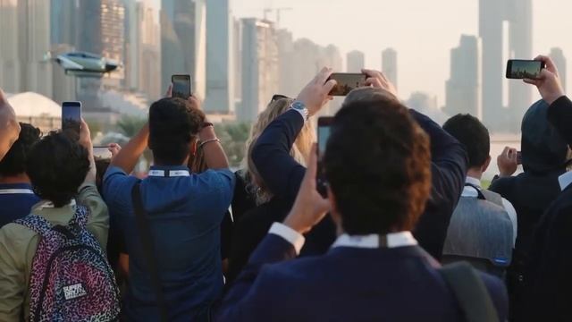 В Дубае провели первый полёт электрического летающего автомобиля XPENG X2 смотреть онлайн