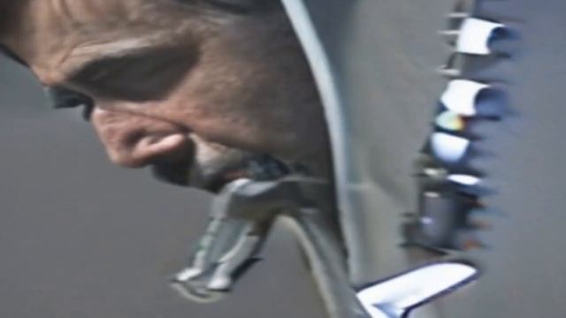 [AI] steve jobs eating scissors in the road смотреть онлайн