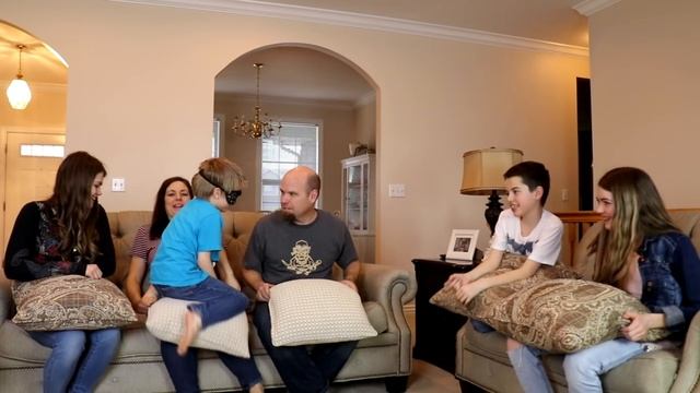 Squeak Piggy Squeak / That YouTub3 Family смотреть онлайн