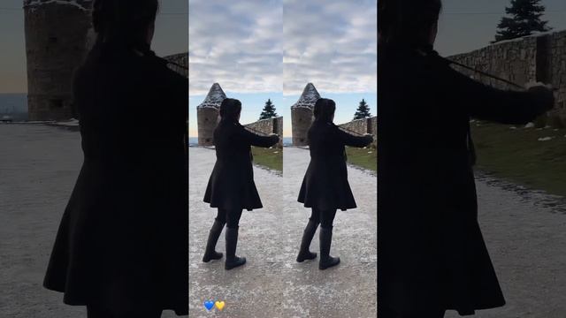 «Біля тополі» скрипка) смотреть онлайн