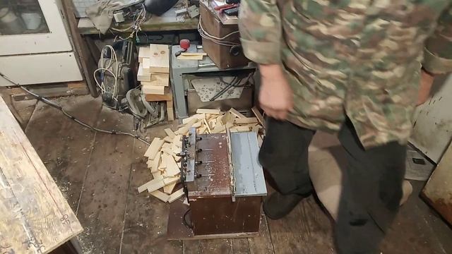 VID Сверлим отверстия в боковых планках для рамок . смотреть онлайн