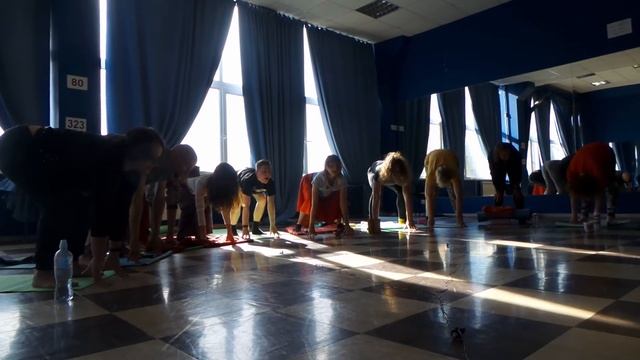 20.03.2022 Синий зал. Ирина – пение чакр, часть 1 смотреть онлайн