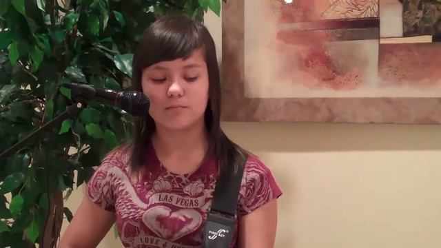 Nidia Singing Never Gonna Be Alone смотреть онлайн