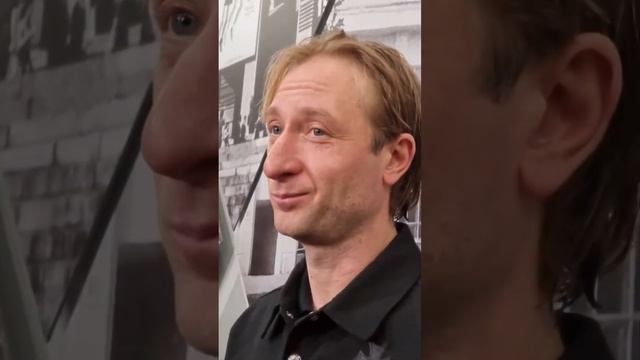 Евгений Плющенко на вопрос журналистов :Спросите у Ягудина, юбилей 35 лет на льду Москва 12.11.22 смотреть онлайн