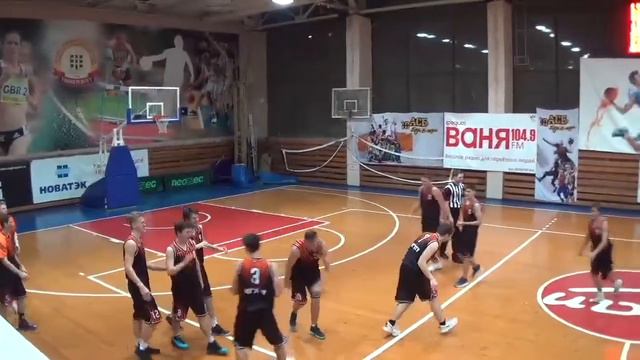 Сумасшедший баззер от капитана Виктора Копенкина в матче против УГТУ-2 (Ухта) смотреть онлайн