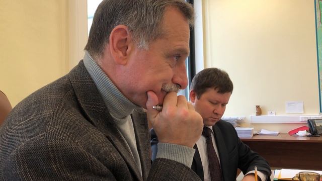 Уборка опавших листьев - обсуждение проблемы с Департаментом ЖКХ Москвы смотреть онлайн
