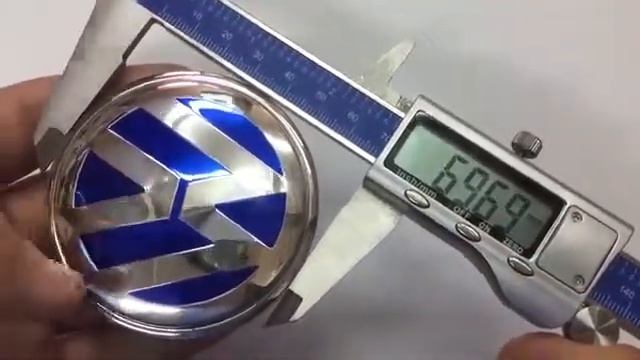 Колпак на литой диск Volkswagen 70 mm серебристый смотреть онлайн