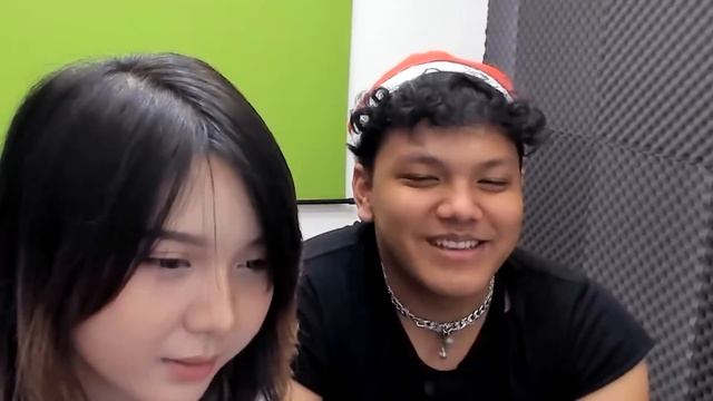 MINECRAFT REALISTIC vs ROBLOX REALISTIC смотреть онлайн