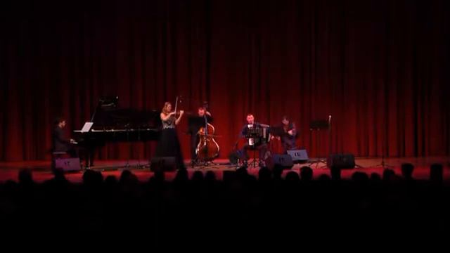 Oxana & LaBanda - Two guitars/Dve gitari, Russian gypsy song смотреть онлайн