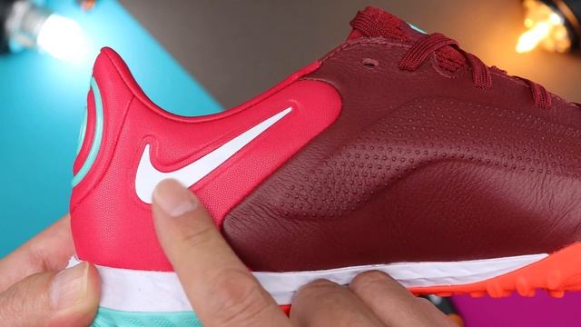 [Boots Magnifier?] Nike React Tiempo Legend 9 Pro TF | Blueprint Pack смотреть онлайн
