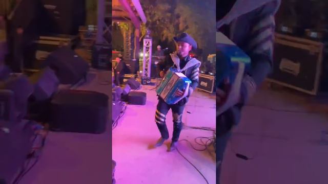 Miren como se puso anoche en el baile donde cante😱🙏🏻 Jose Torres 2021 A Jaripeo смотреть онлайн