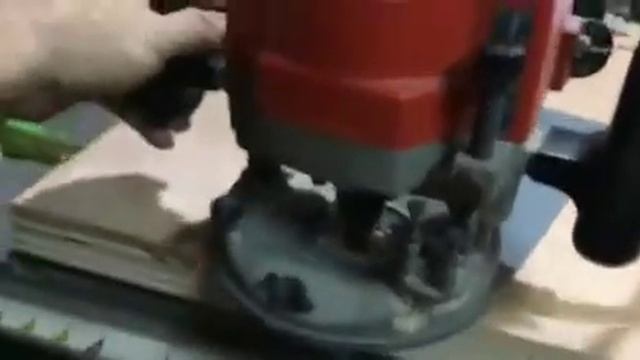 Cut mounting hole on my router смотреть онлайн