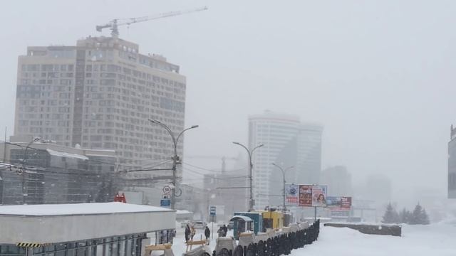 Новосибирск засыпает снегом 16.01.2018 год. смотреть онлайн