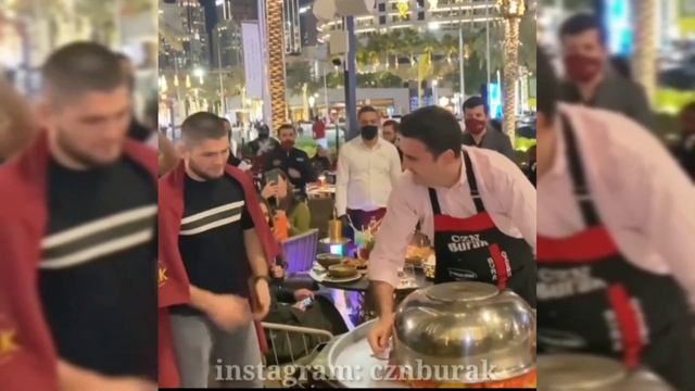 КАК ЖИВЁТ ИЗВЕСТНЫЙ И БОГАТЫЙ ТУРЕЦКИЙ ШЕФ ПОВАР БУРАК ОЗДЕМИР?! | BURAK OZDEMIR 2021| смотреть онлайн