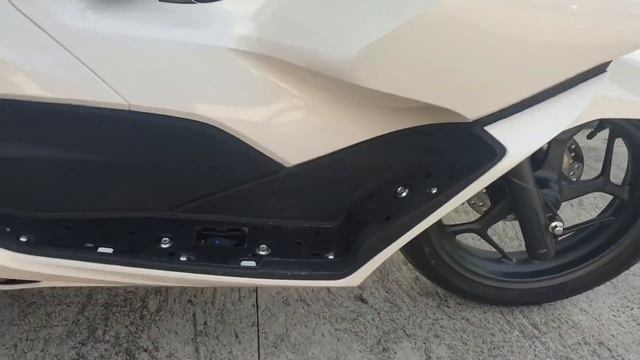 HONDA PCX 160 COOLANT // ADDING COOLANT TUTORIAL