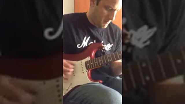 Fender Stratocaster 62 reissue 1987 Japan смотреть онлайн