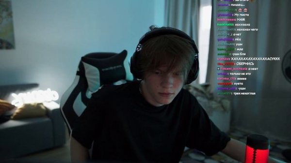 ДИПИНС СЛУШАЕТ ТРЕК НЕКОГЛАЯ / РЕАКЦИЯ НА ТРЕК NEKOGLAI - LED