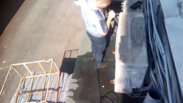 Чистка внешнего блока кондиционера компания Климат МСК смотреть онлайн