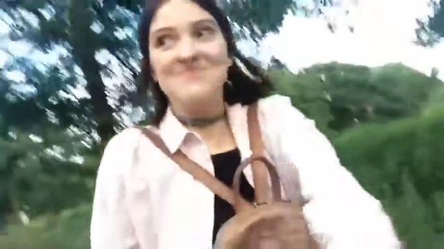 Даже бутылку целую не выпила ) смотреть онлайн