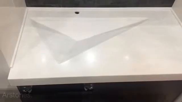 Раковина щелевого слива в столешнице из искусственного камня. Производство Arstones.ru смотреть онлайн