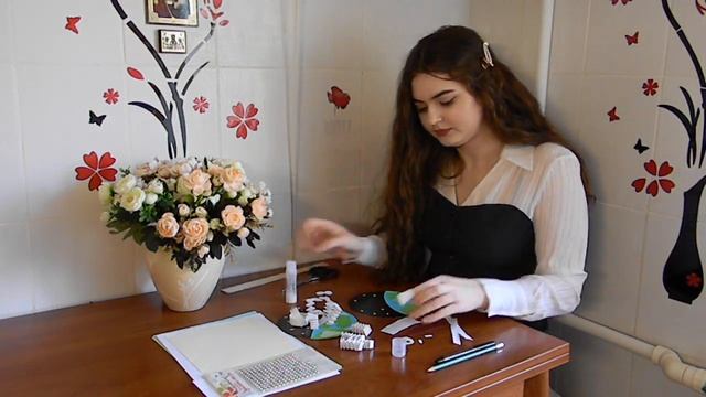 Мастер-класс «Космонавт в открытом космосе» Сувенир из бумаги смотреть онлайн