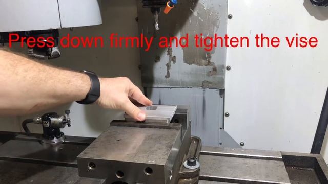 How to Fixture a workpiece in a vise in a Haas Mill смотреть онлайн