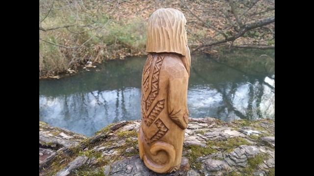 Домовые с котом. Резьба по дереву на коленке смотреть онлайн