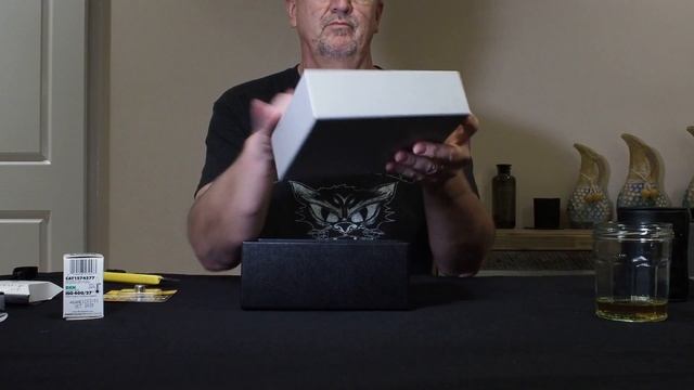 Leica MP - Unboxing the camera смотреть онлайн
