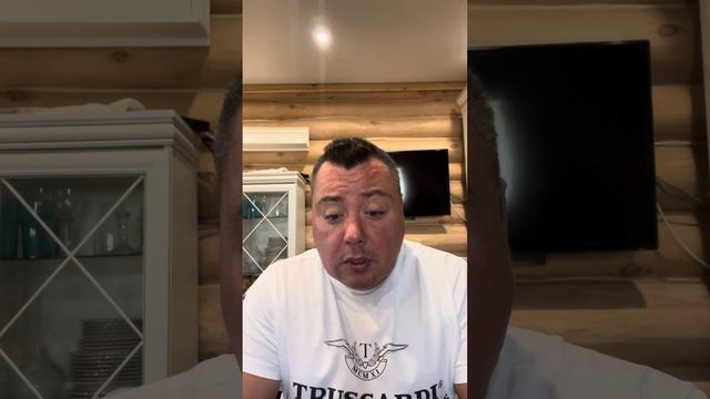 Почему он не находит себе место?