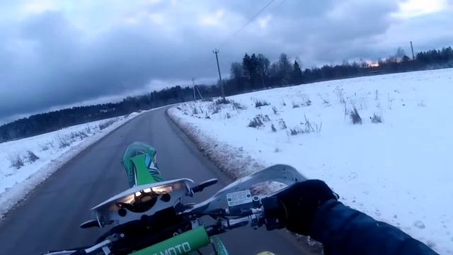 Упал на мотоцикле |STUNT| стант на питбайке) смотреть онлайн