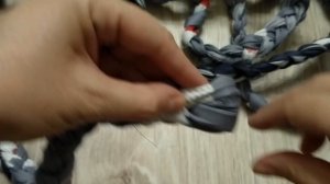 Коврик своими руками за один вечер. Лоскуты в дело. Плету косы. Легко и просто