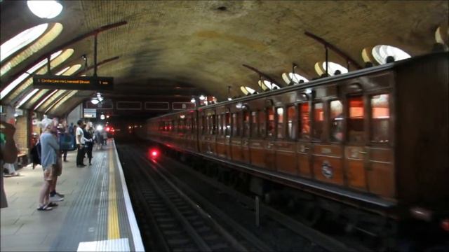 Met No 1 at Baker Street смотреть онлайн
