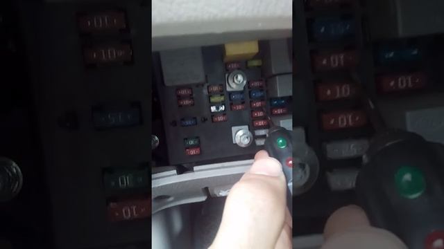 Быстрая проверка предохранителей на автомобиле. смотреть онлайн