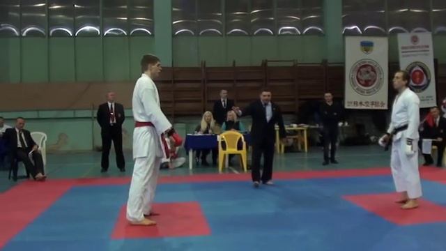 Aka Osyka Vyacheslav, TAIKAN karate club.MPG смотреть онлайн