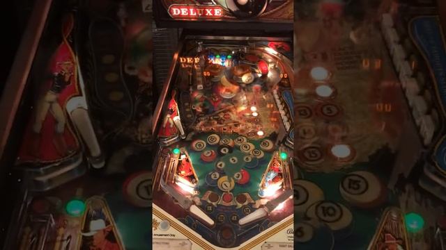 Eight Ball Deluxe смотреть онлайн
