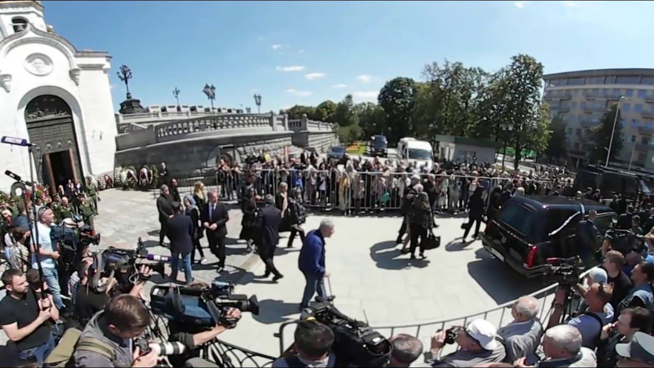 Похороны режиссера Станислава Говорухина 16.06.2018 смотреть онлайн