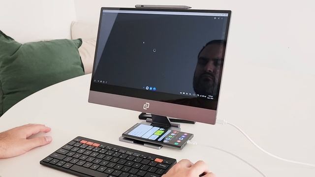 You've NEVER seen Samsung DeX like this before! смотреть онлайн