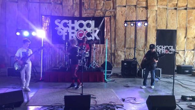 Too Loud Greta Van Fleet, Highway Tune смотреть онлайн