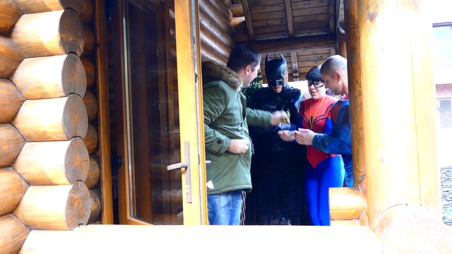 у Джокера загорелась попа!!! Супергерои лопаются от смеха, а Джокер очень расстроен! Что произошло?