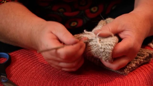 Как закрепить нить в конце вязания спицами смотреть онлайн