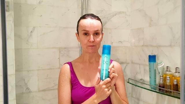 Как быстро увлажнить и напитать сухие волосы летом? Бонусом: стойкий объем для короткой стрижки смотреть онлайн