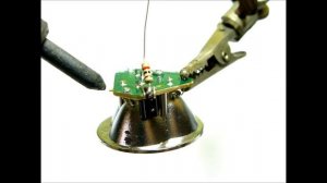 Делаем фонарик, работающий на воде вместо батареек