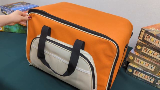 Оранжевая сумка-рюкзак для настольных игр Crowd Games