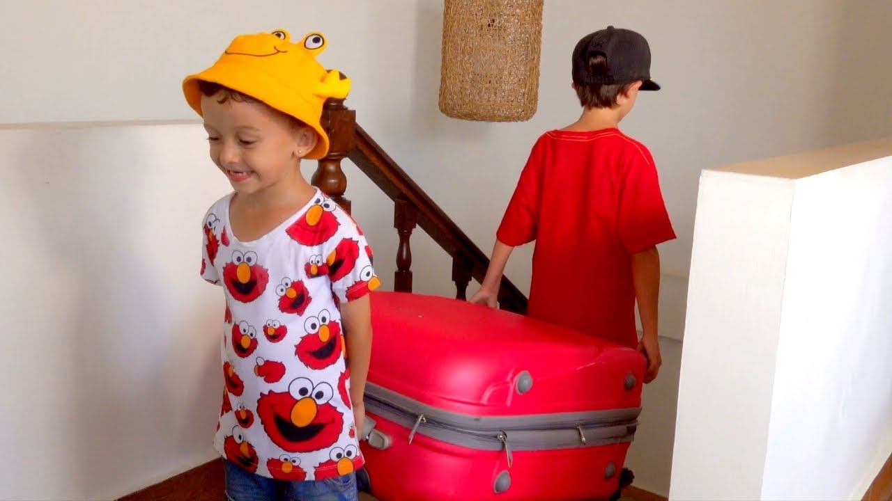 Марк с папой устроили день детских игр про путешествие смотреть онлайн