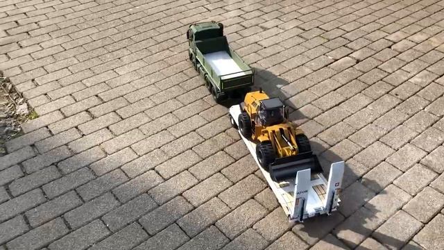 RC Mercedes Arocs 6x4 3348 mil. D with KFOR Goldhofer TU4 Trailer смотреть онлайн