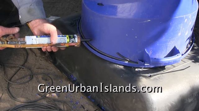 A $10 Composter! Recycle A Rubbermaid Trash Barrel смотреть онлайн